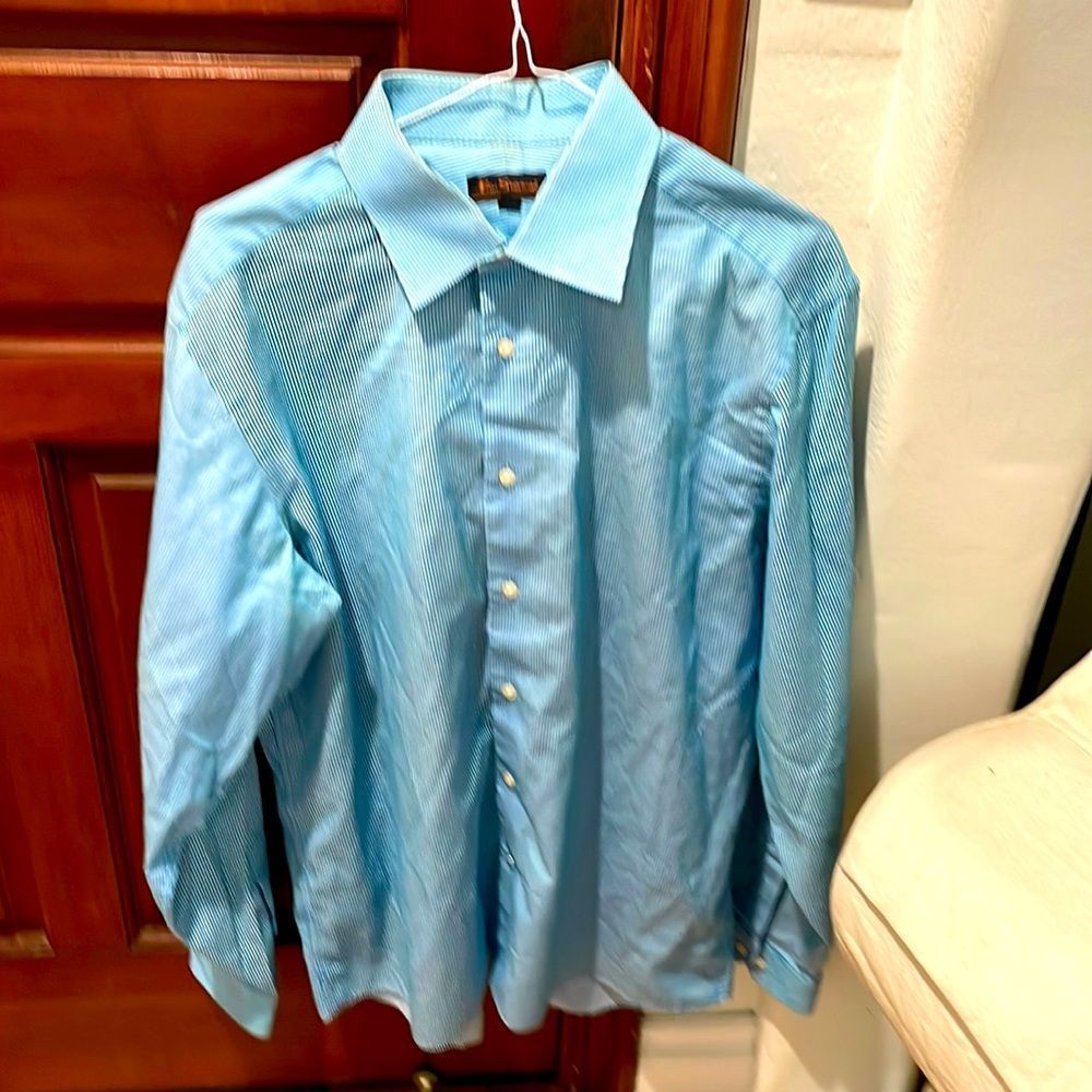 Ben Sherman Men’s casual button down dress shirt. Size L 16 neck 34-35.
